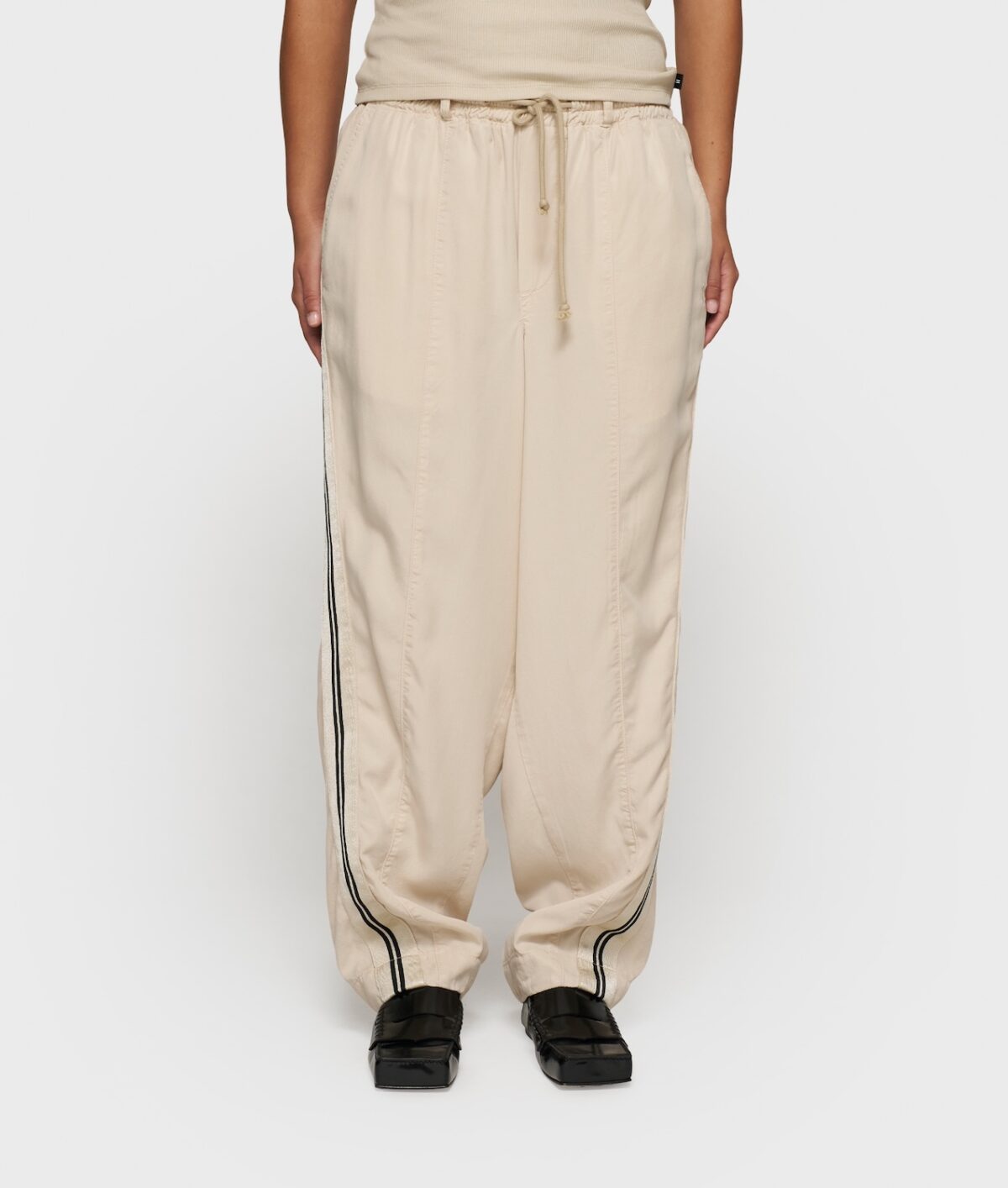 Wide Tapered Pants Tencel von 10Days