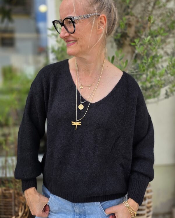 Pulli Sue von Outryght in Black & Military Green