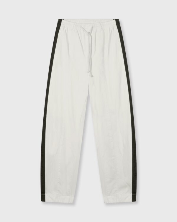 Weite, schmal zulaufende Hose aus Twill von 10Days
